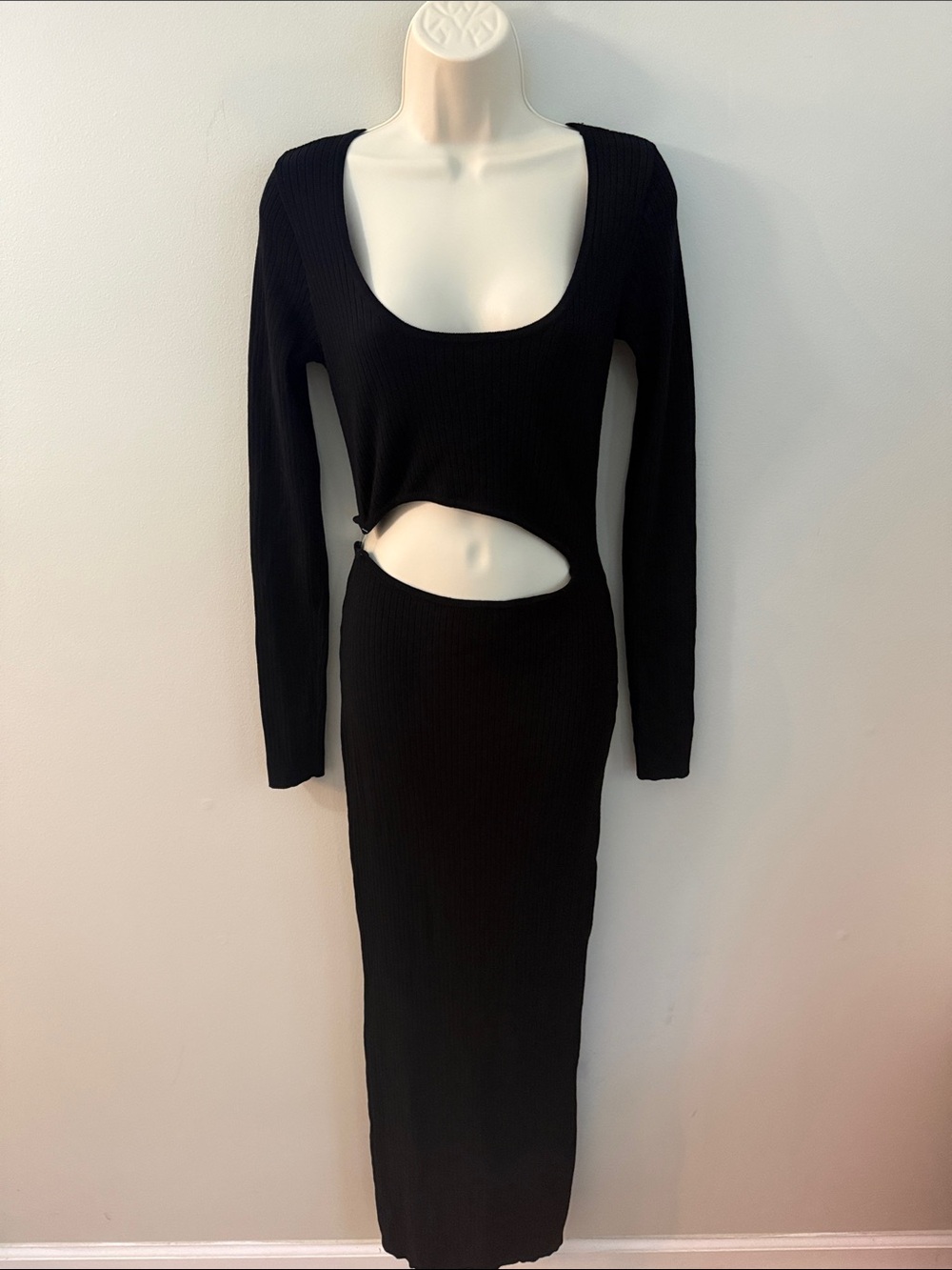 Meshki Black Ribbed Gaia Cut Out Asymmetrical Knitted Midi Long sleeve Large